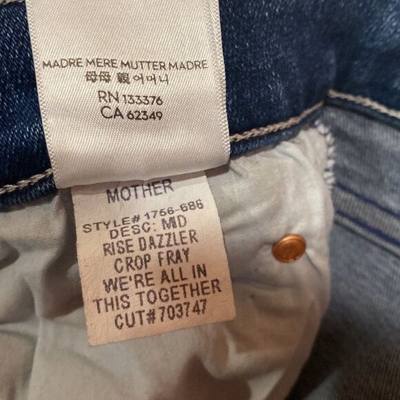 MOTHER MID RISE DAZZLER CROP FRAY WERE ALL IN THIS TOGETHER NWOT - Picture 15 of 16